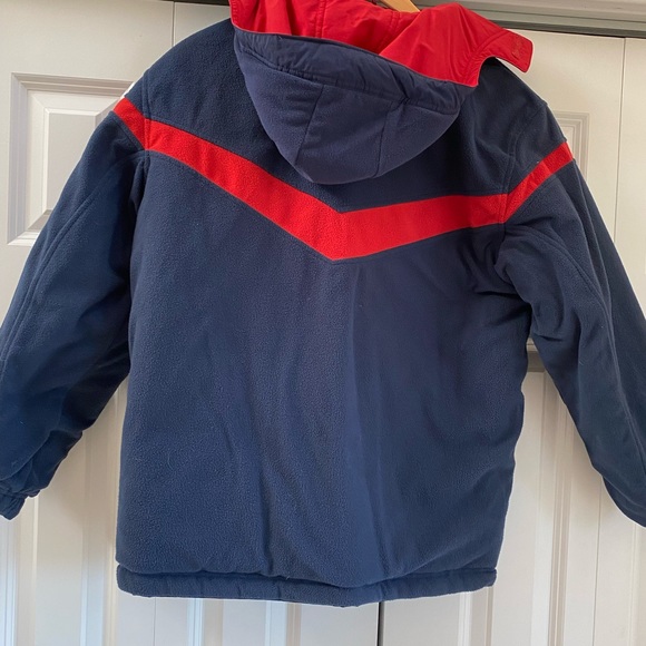 Boy’s Reversible NIKE Jacket - Picture 4 of 5
